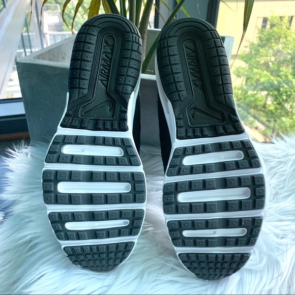 Nike Air Max Sequent 3 Black and White - Picture 4 of 5